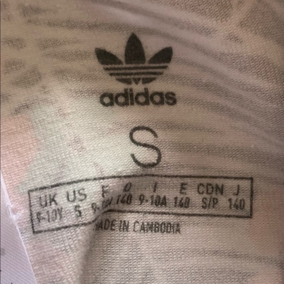 ADIDAS 🤗 - Picture 3 of 3